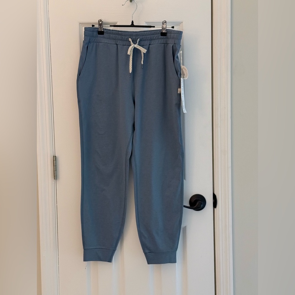 New Vuori Dreamknit Performance Jogger in Smoke Blue M NWT